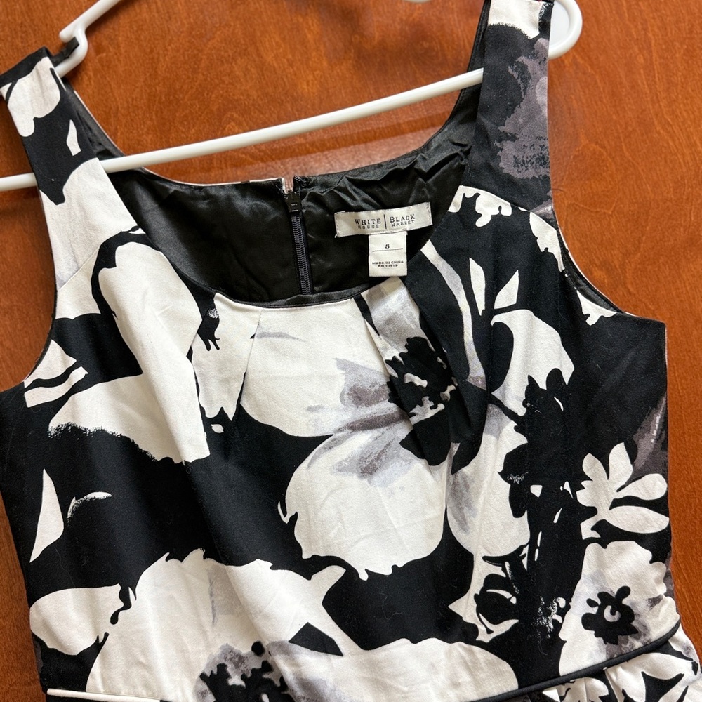 White House Black Market Monochrome Floral Dress Sz 8 - Picture 4 of 12